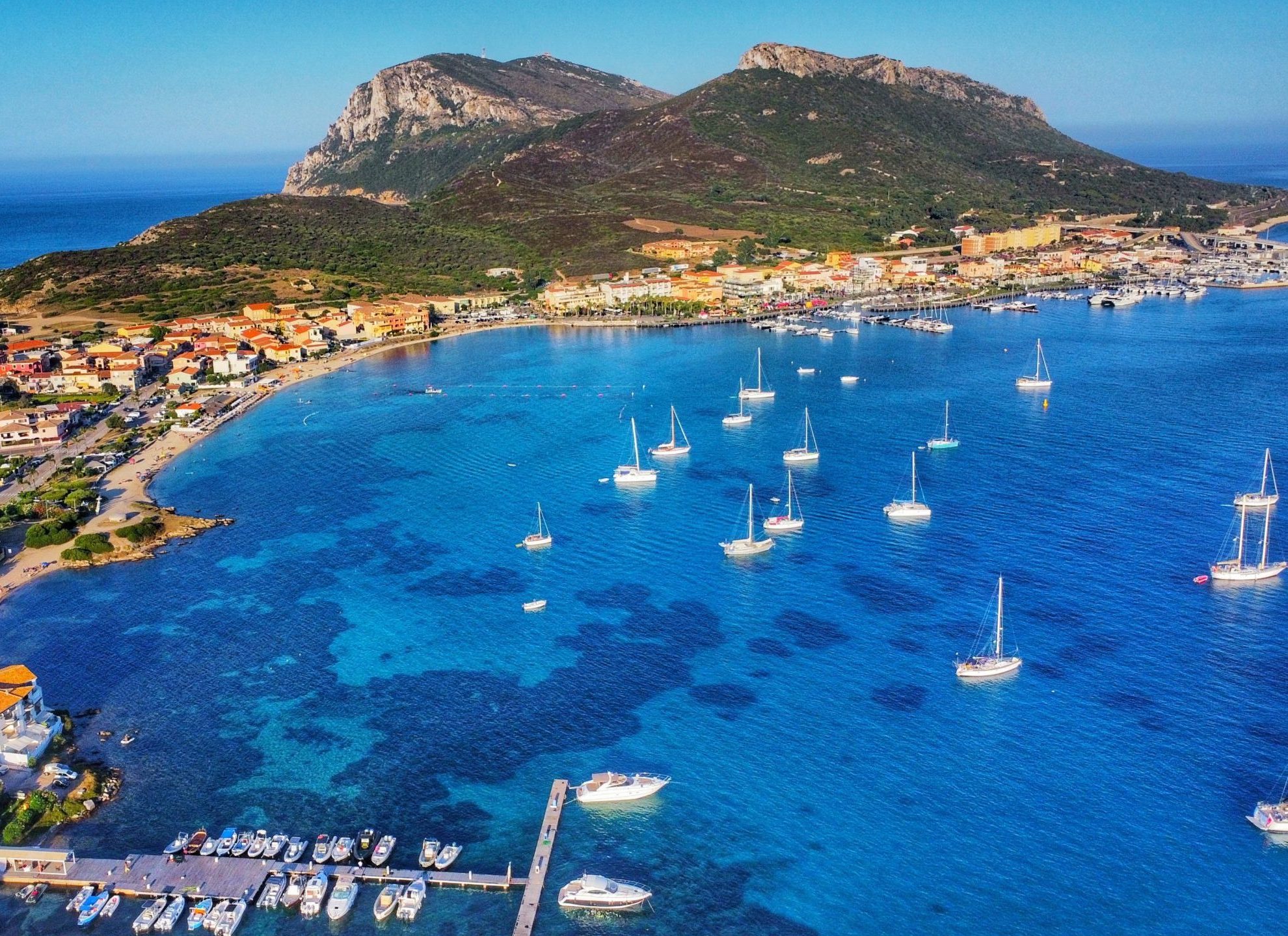 Panoramica lungo mare e prima spiaggia